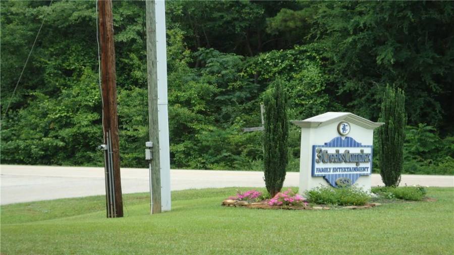 3 Creeks Complex nearby