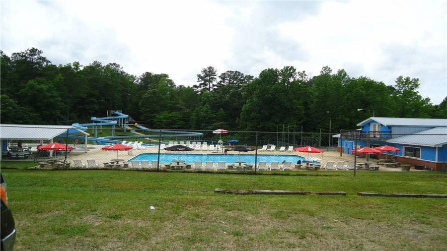 Swimming pool and super tube area - 3 Creeks Complex