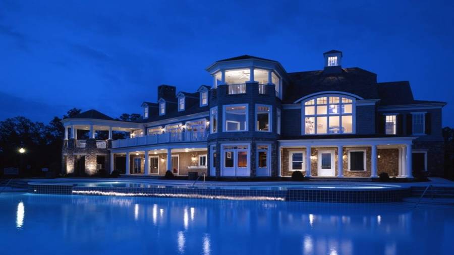 Harbour Point Clubhouse with Cascading Jr. Olympic Pool