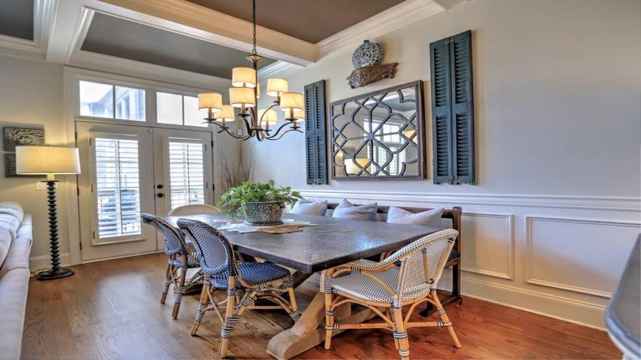 Example of furnished dining room