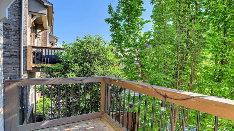 Grilling deck off dining area