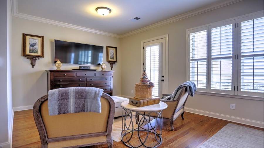 Example of  furnished ownersuite sitting area