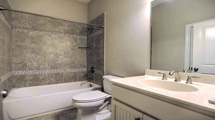 Guest bathroom upstairs