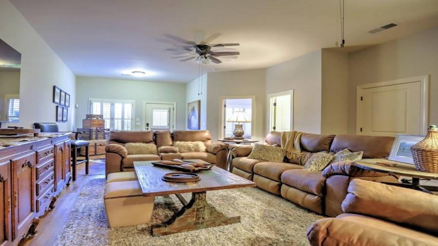 Example of furnished terrace lower level