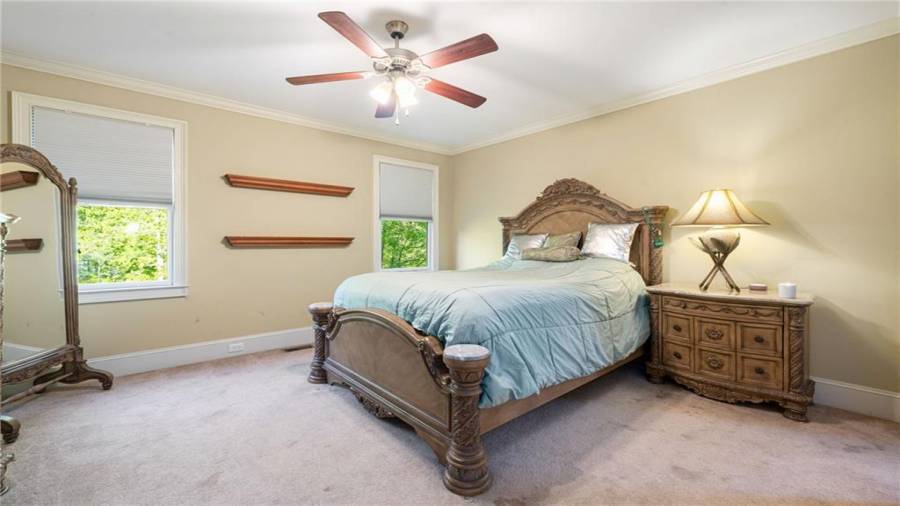 Guest Suite on Min with Walk In Closet and private En Suite!