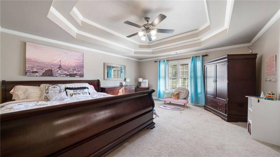 Double Trey Ceilings and Private En Suites in ALL Secondary Bedrooms!