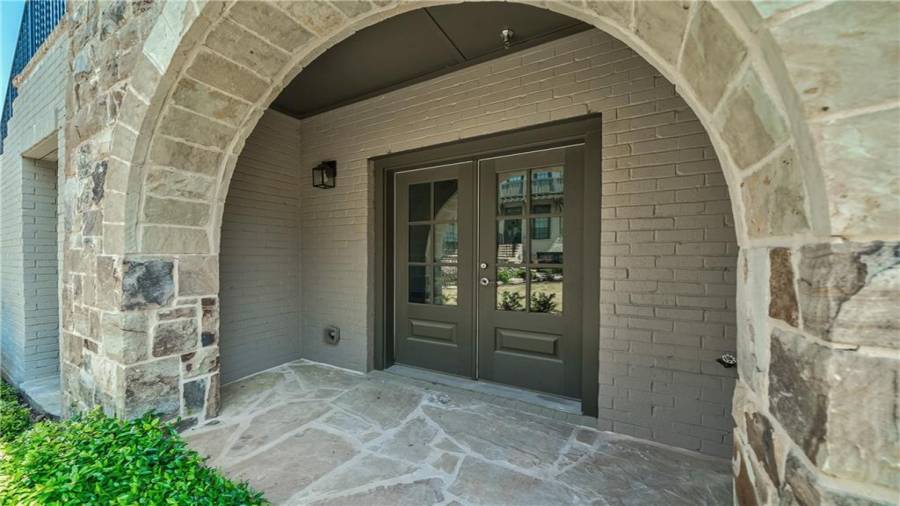 Adorable patio off terrace level