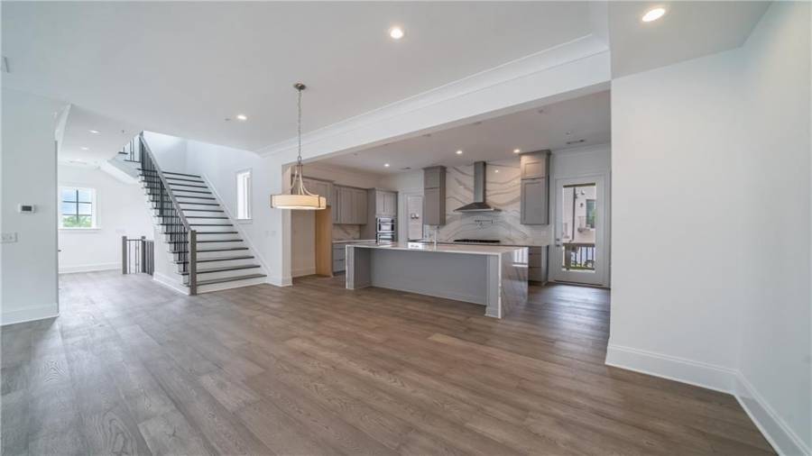 So much natural light