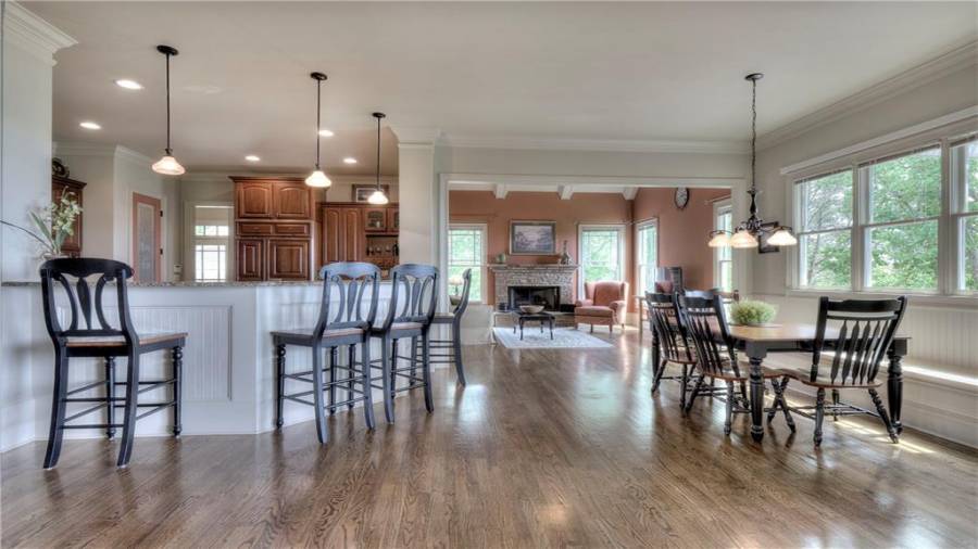 Kitchen Island seating to enjoy conversation with the cook!