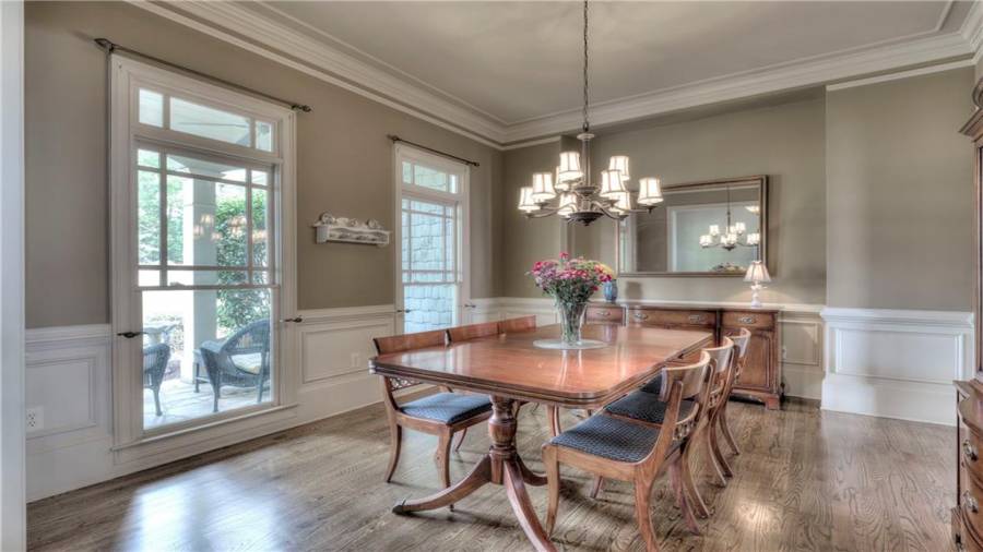Dining Room that easily has seating for 10+! Use all your table leaves for gatherings!