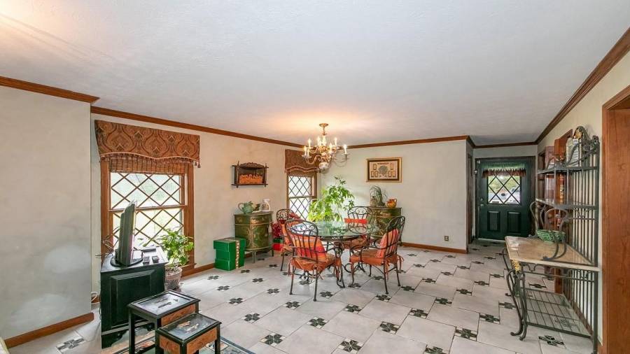 Keeping room/breakfast room