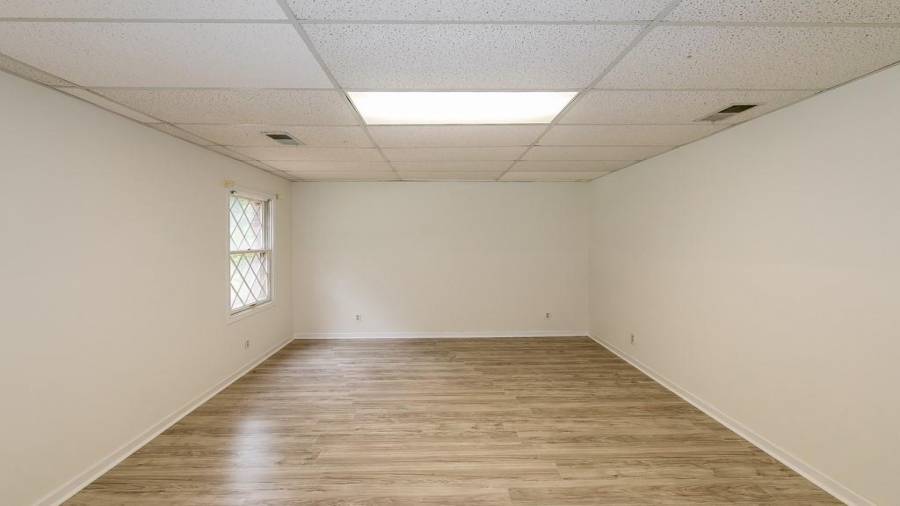 Terrace level bedroom