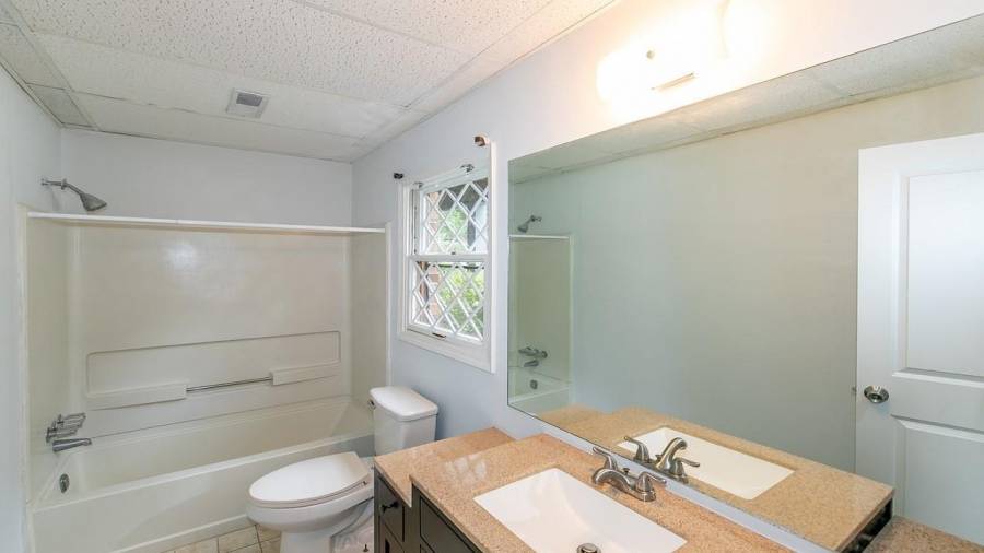 Terrace level private bath