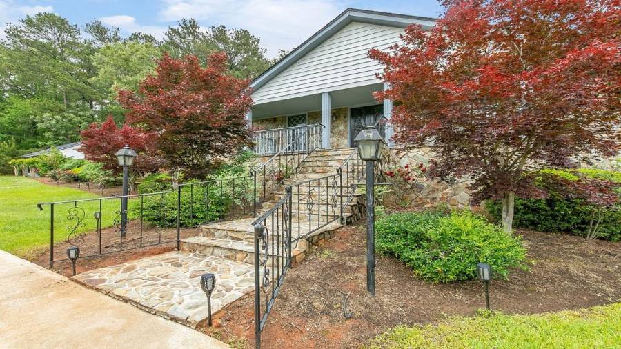 Gracious front entry