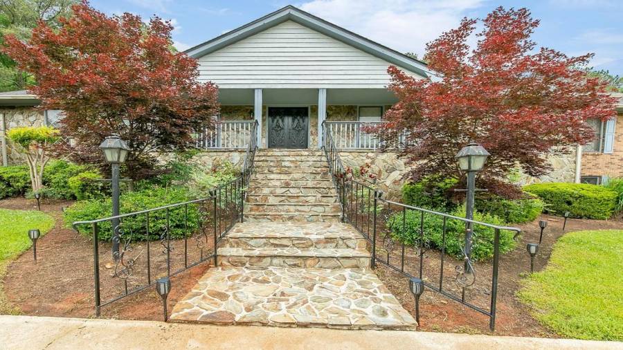 Gracious front entry