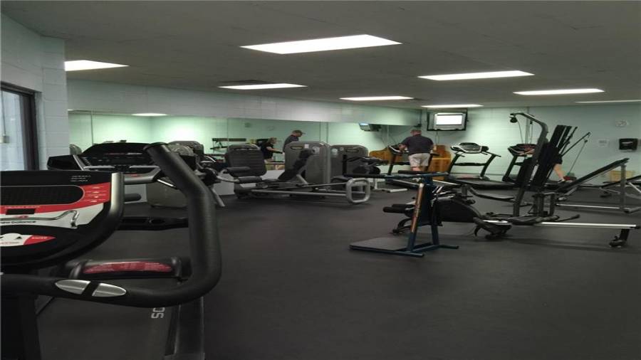 Plenty of space  for exercise room to do most any exercise!
