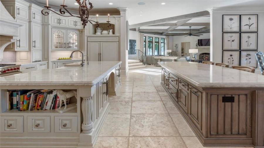 Sub-Zero, Wolf appliances.