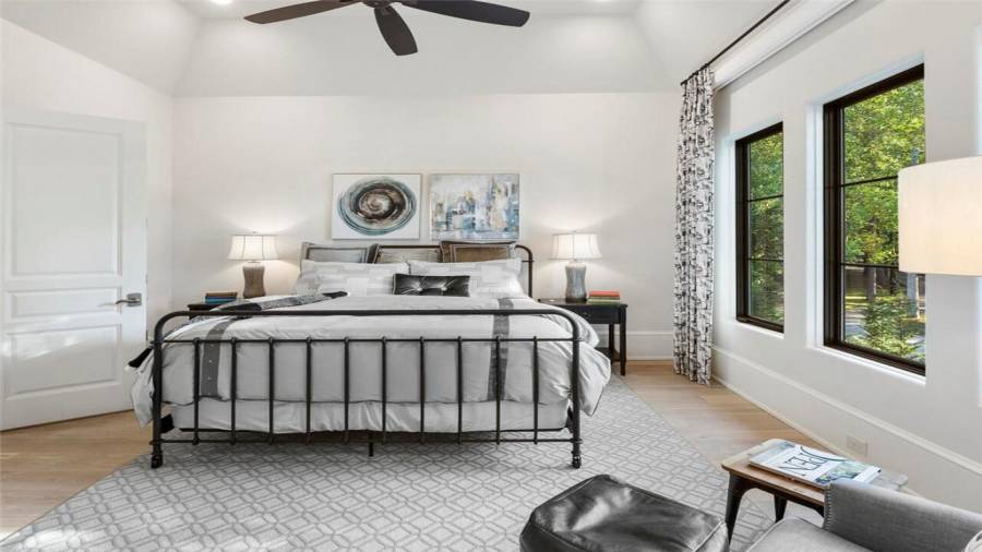 Upstairs bedroom suite.