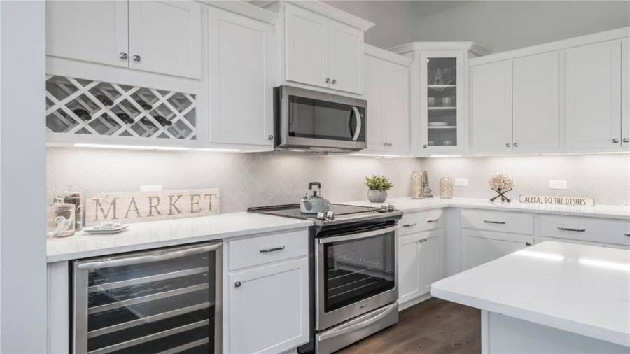 Our Herringbone Custom Tile Backsplash finishes this Masterful Kitchen>>>>>