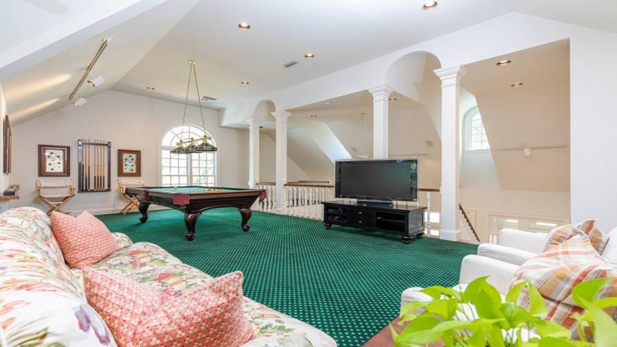 Pool House Recreation Room