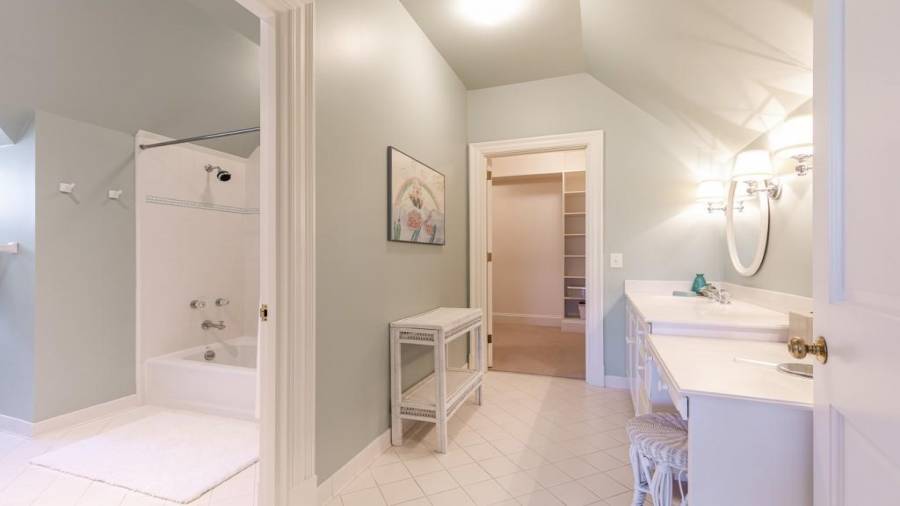 Upstairs Bedroom 3 of 5 - Ensuite Bathroom