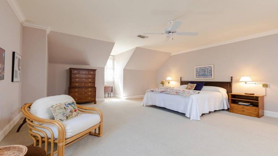 Upstairs Bedroom 5 of 5