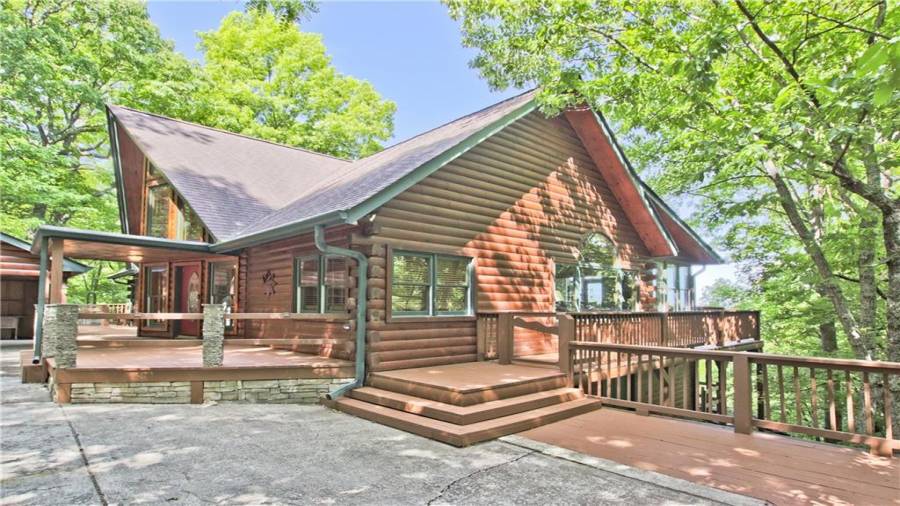 View of the home from the right side.