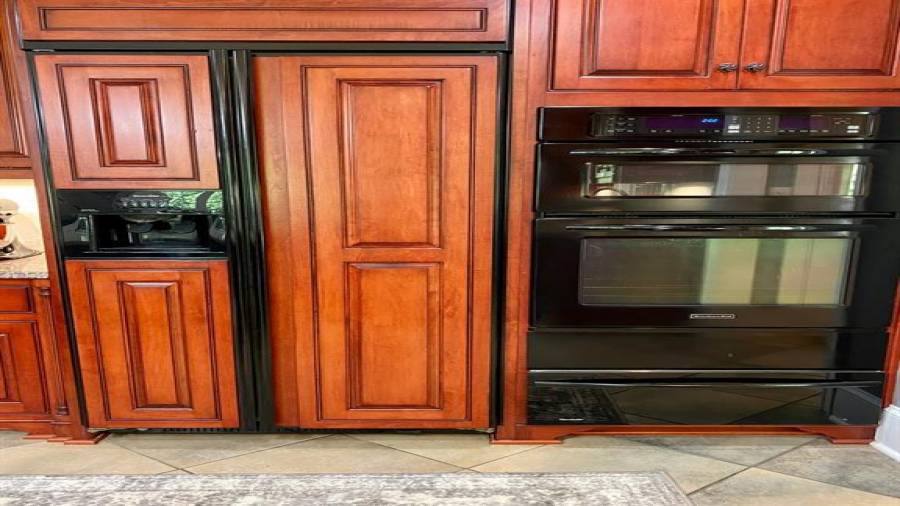 A closer look at the Microwave/ Oven Combo and the Refrigerator