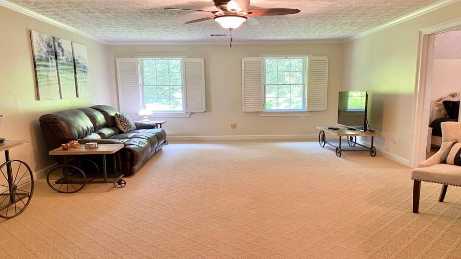 Upstairs Bedroom #3 Siting Room View