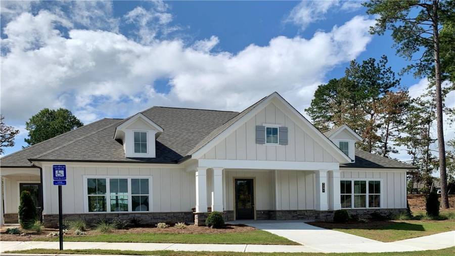 Courtyard at Camden Amenities - Fitness Center, Meeting/Game Room, Gathering Area, Fully Equipped Kitchen, ready for homeowner gatherings!