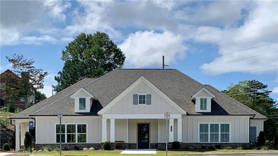 Courtyard at Camden Amenities - Fitness Center, Meeting/Game Room, Gathering Area, Fully Equipped Kitchen, ready for homeowner gatherings!