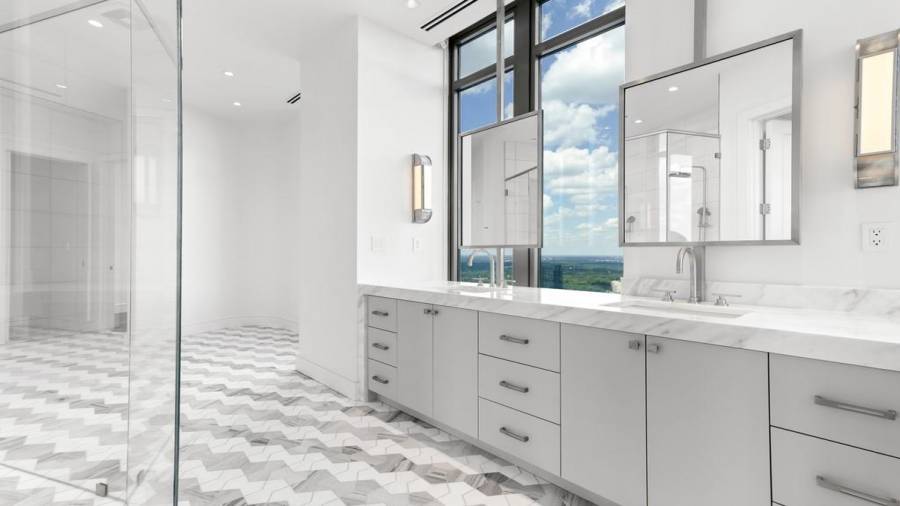 Primary Suite Ensuite.