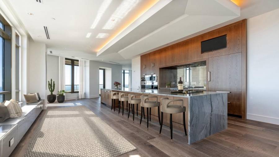 Virtually Staged Representation.