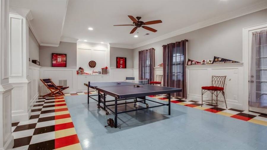 Ping pong or pool area