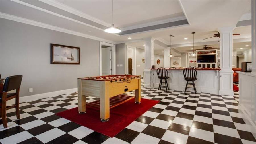 Multi idea entertainment and media viewing area.