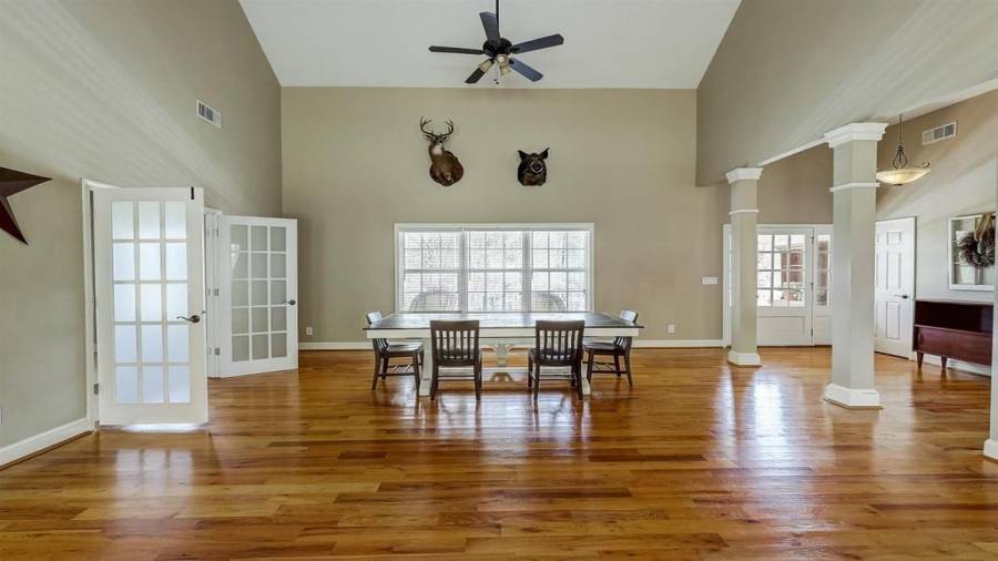 6244 Grant Ford Road - Dining Area