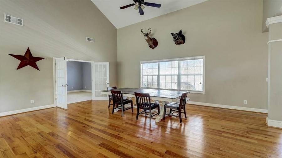 6244 Grant Ford Road - Dining Area