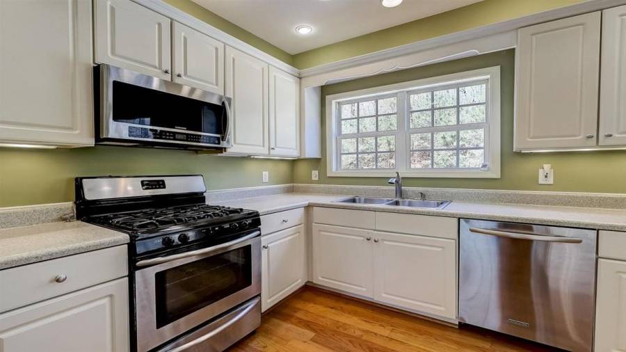 6244 Grant Ford Road - Kitchen
