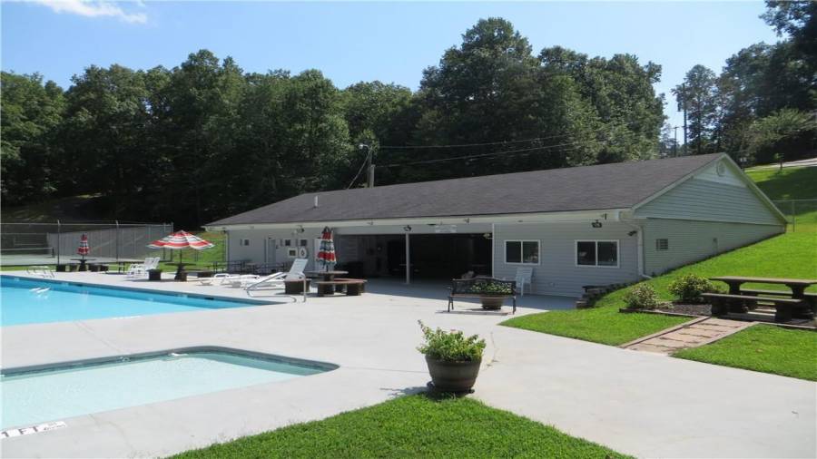 6244 Grant Ford Road - Community Pool