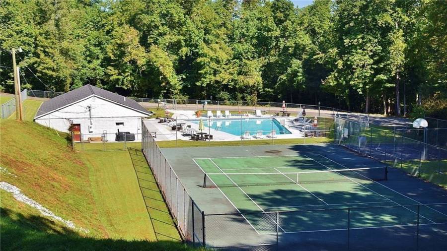 6244 Grant Ford Road - Community Tennis Court