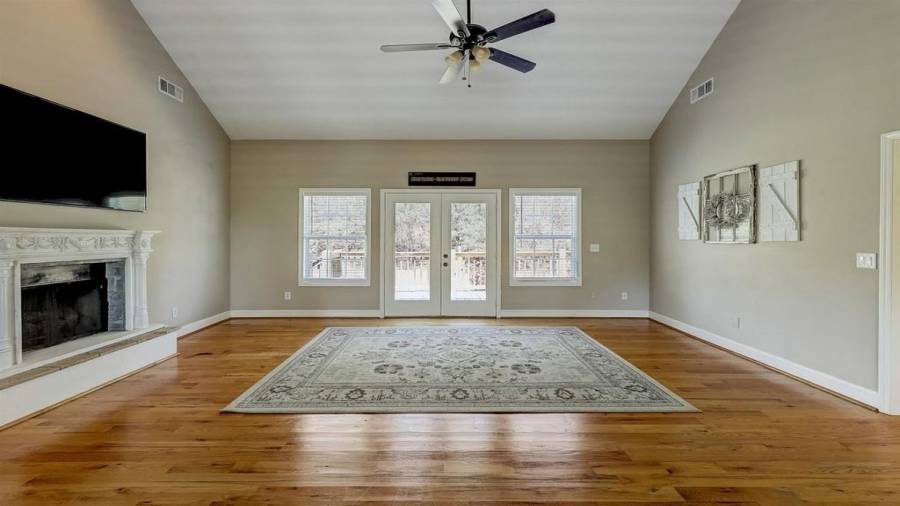 6244 Grant Ford Road - Living Room