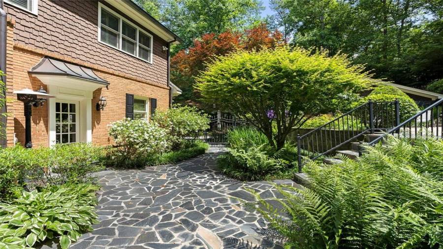 Convenient 1/2 bath located in the garage.