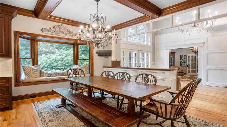 Lots of light & a gorgeous view