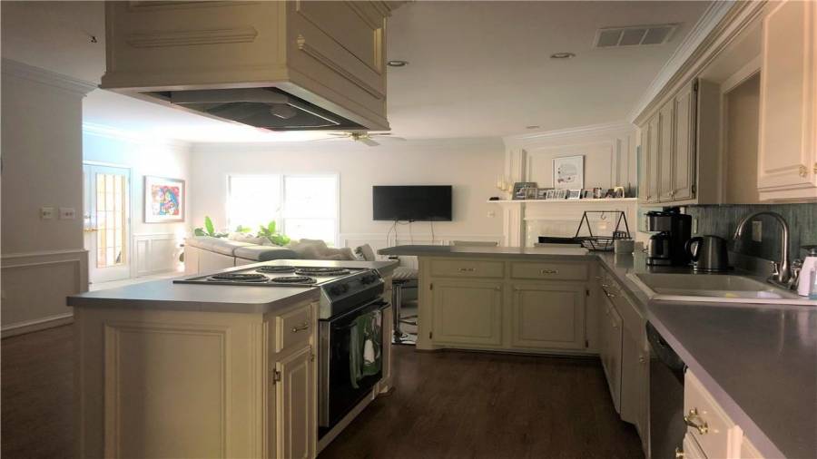 1683 Stonegate, Snellville, Georgia 30078, ,Single Family,For Sale,Stonegate,1000