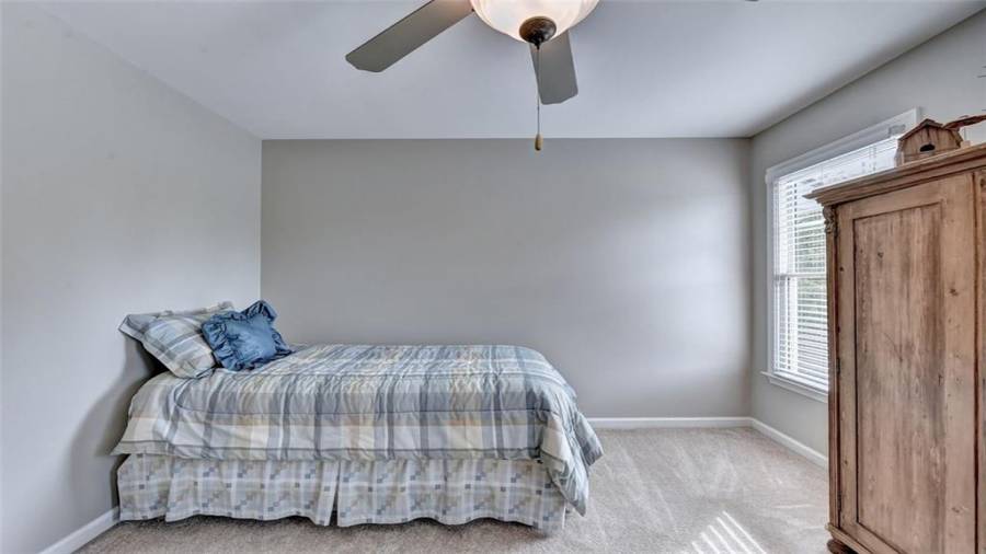 Bedroom 2with jack-n-jill bath