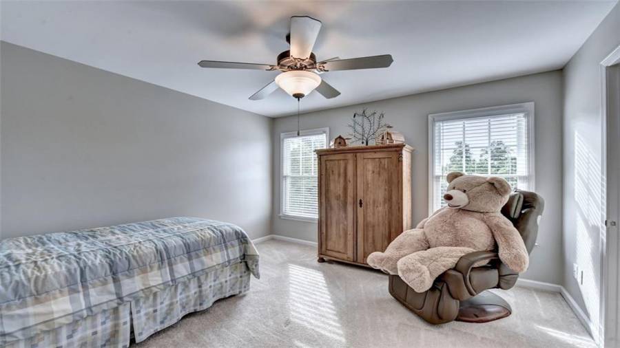 Bedroom 2 with jack-n-jill bath