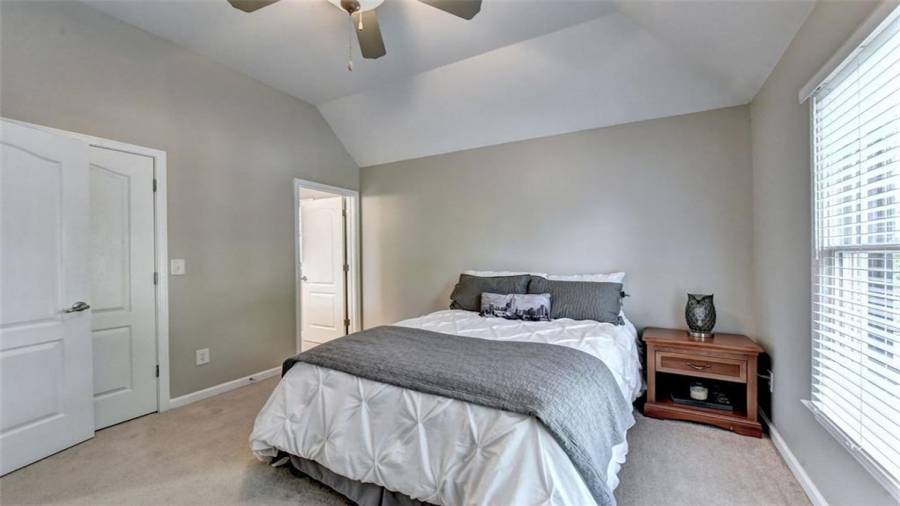 Bedroom with en-suite bathroom