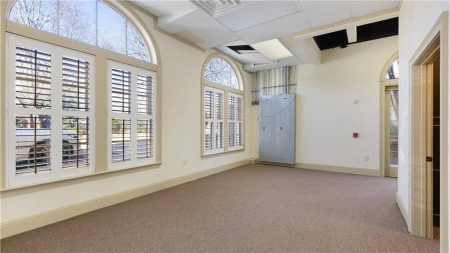 Hill St entrance area