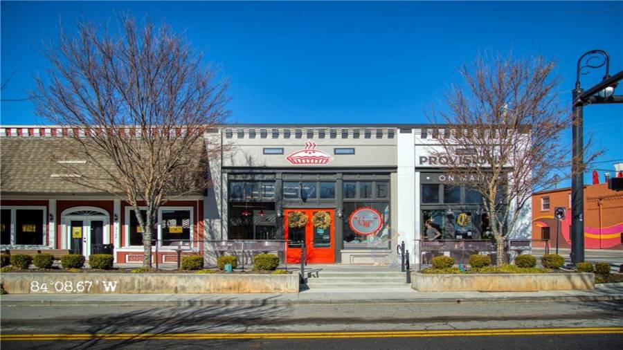 Various restaurants, retail stores and entertainment venues are in the Town Green walking area