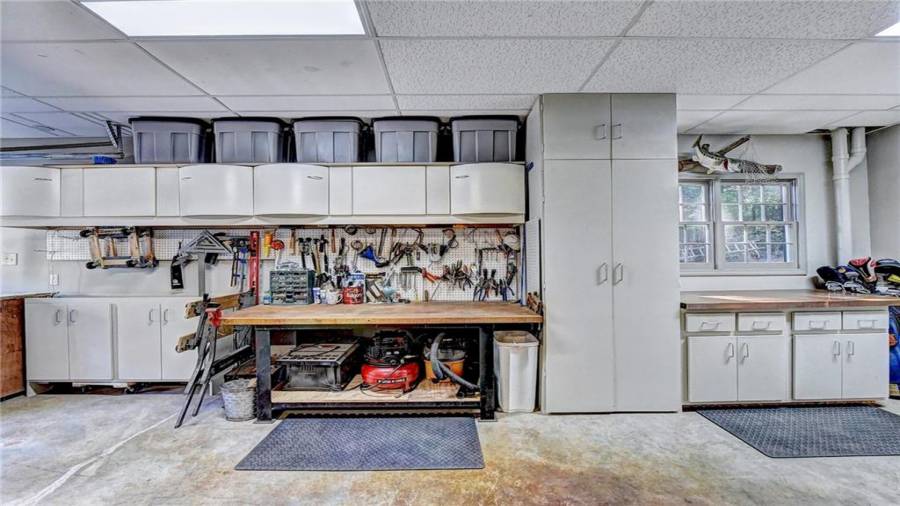 Workshop in Garage - oversized garage